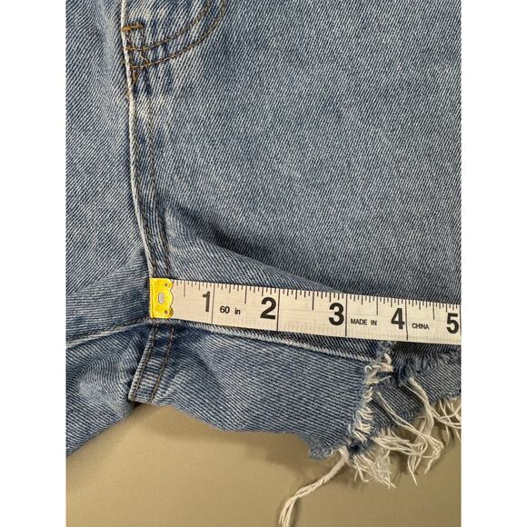 Cotton On Mom Jean Cutoff Shorts Women’s 6 Light Wash - Picture 3 of 8